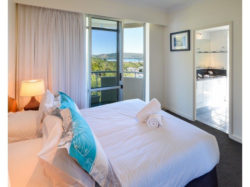 5/11 Yacht Harbour Tower, Marina Terrace, Hamilton Island QLD 4803