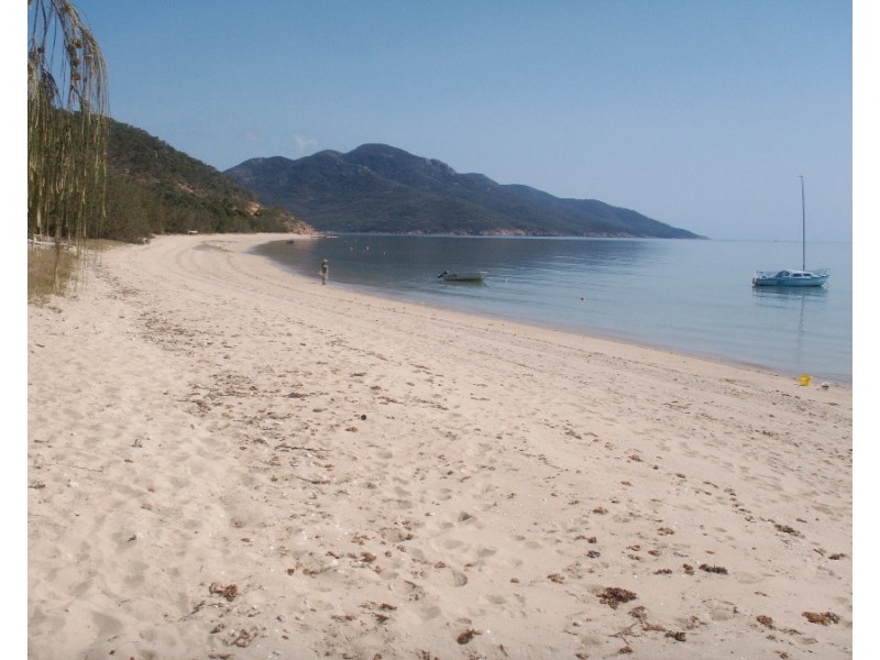 94 Gloucester Avenue, Hideaway Bay QLD 4800