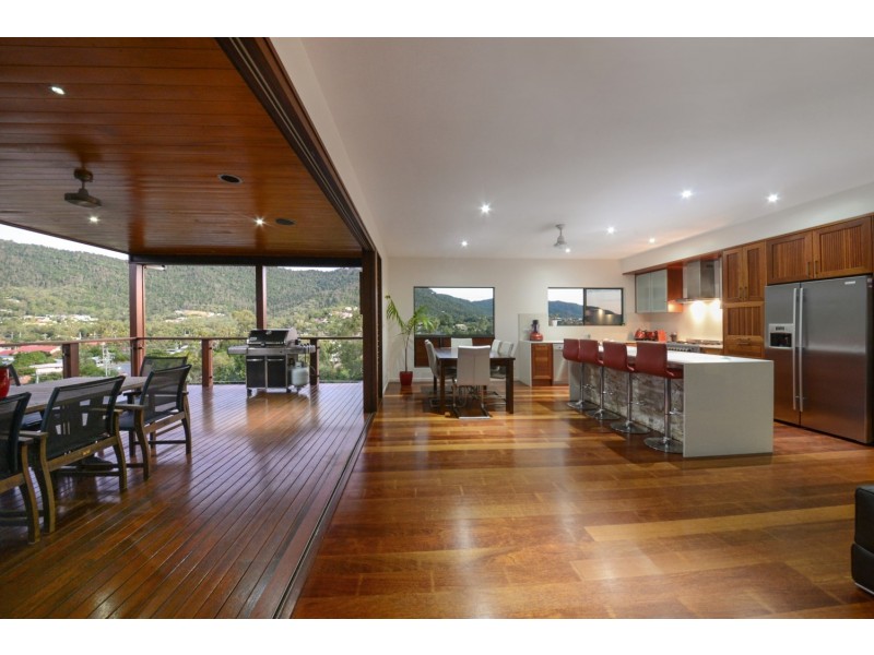 10 Beth Court, Cannonvale QLD 4802