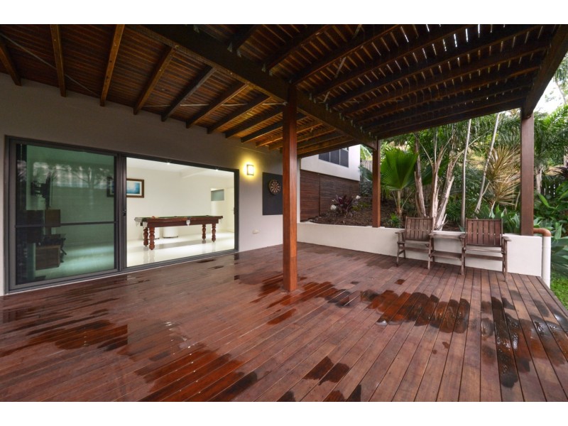 10 Beth Court, Cannonvale QLD 4802