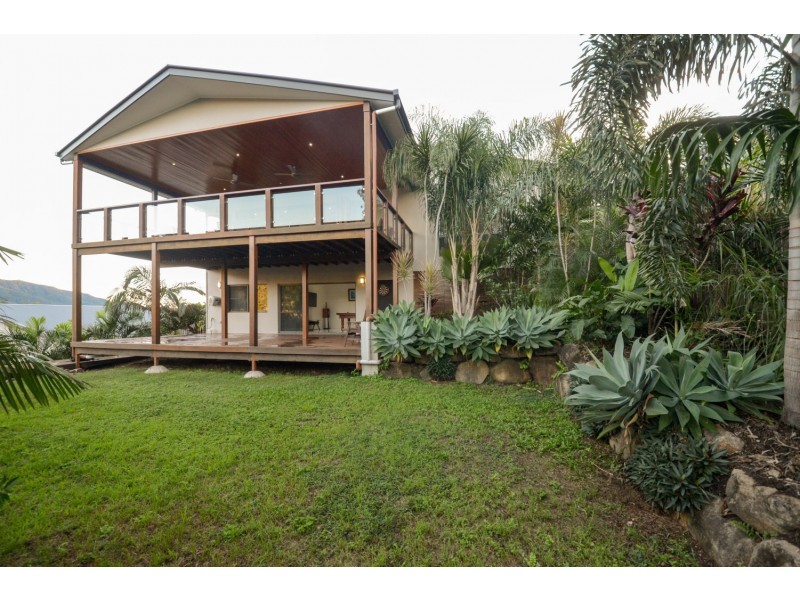 10 Beth Court, Cannonvale QLD 4802