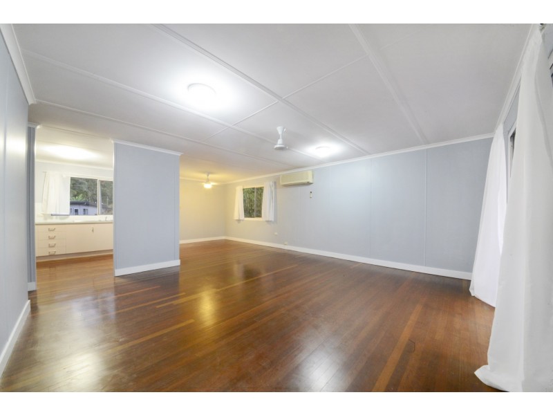 18 Balaka Street, Cannonvale QLD 4802