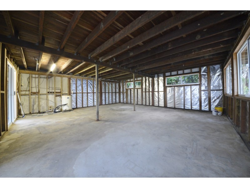 18 Balaka Street, Cannonvale QLD 4802