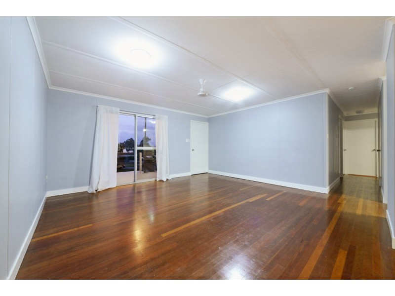 18 Balaka Street, Cannonvale QLD 4802