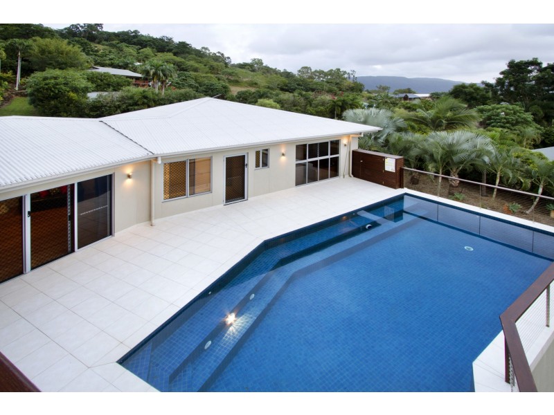 75 Stanley Drive, Cannonvale QLD 4802