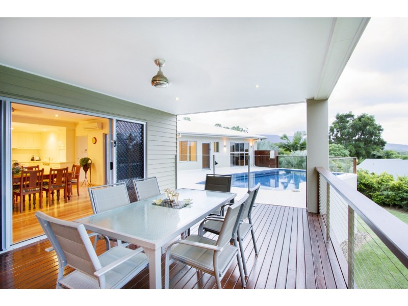 75 Stanley Drive, Cannonvale QLD 4802