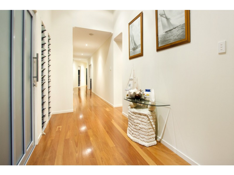 75 Stanley Drive, Cannonvale QLD 4802