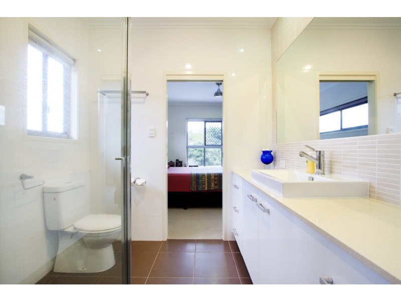 75 Stanley Drive, Cannonvale QLD 4802