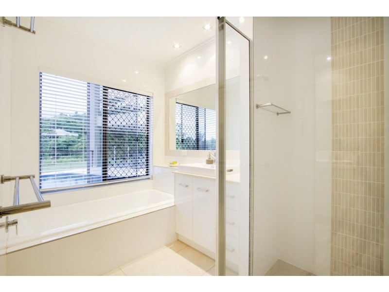 75 Stanley Drive, Cannonvale QLD 4802