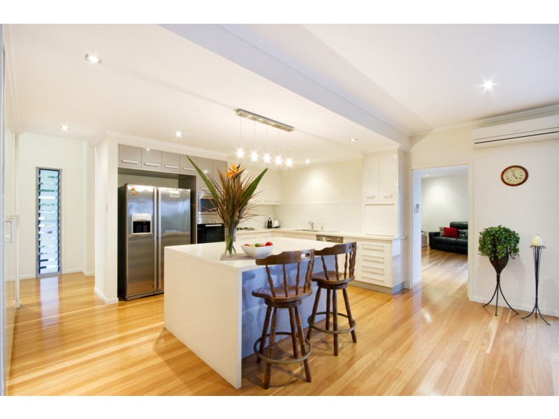 75 Stanley Drive, Cannonvale QLD 4802