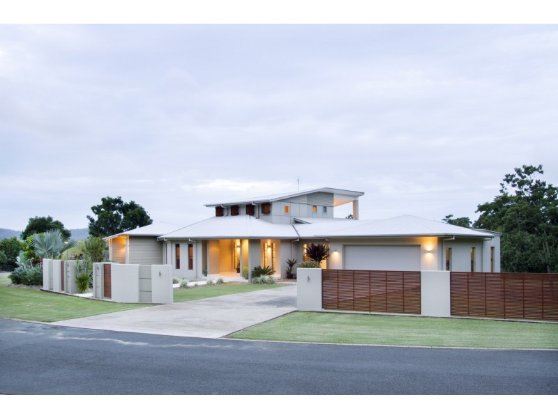 75 Stanley Drive, Cannonvale QLD 4802