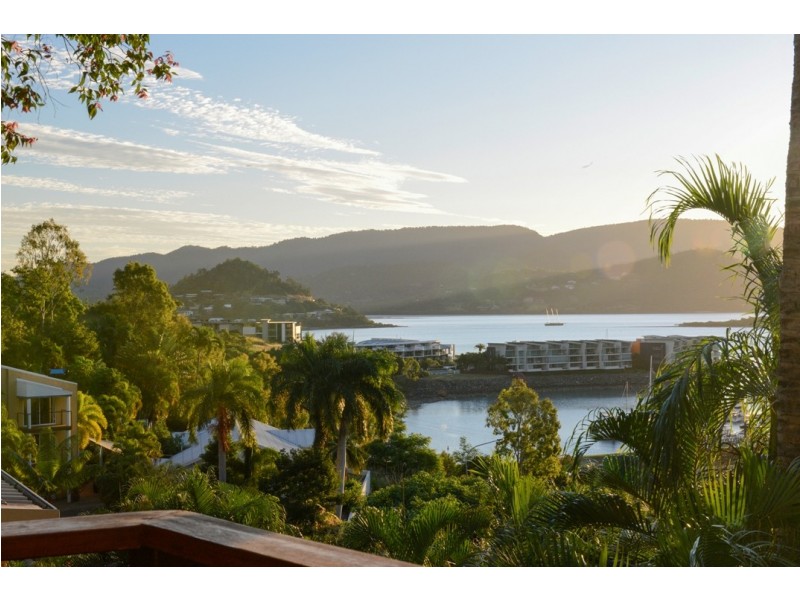 12 Airlie Crescent, Airlie Beach QLD 4802