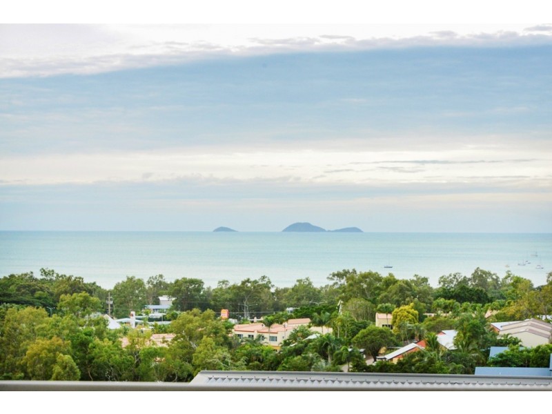 10/13 Border Drive, Cannonvale QLD 4802
