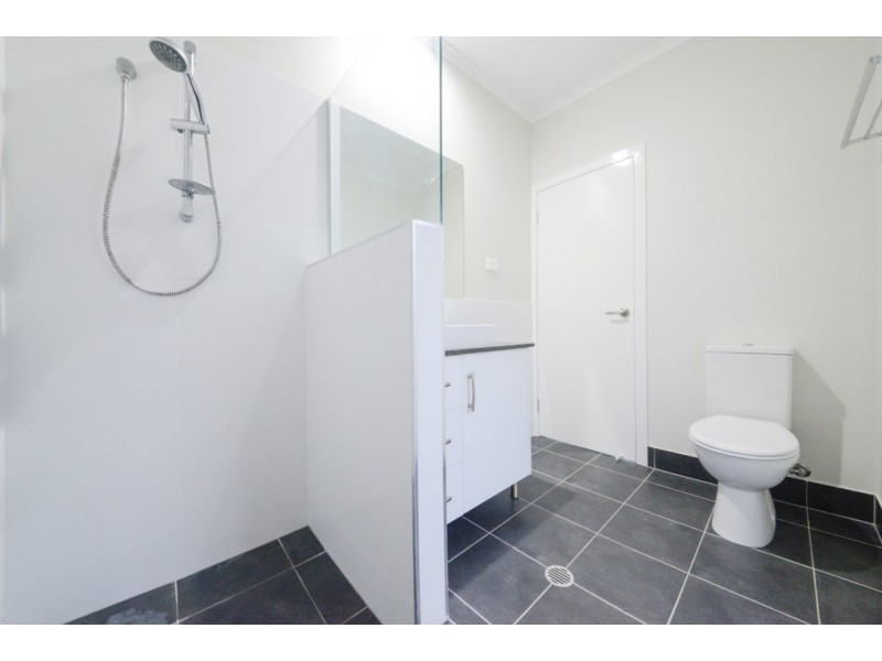 10/13 Border Drive, Cannonvale QLD 4802
