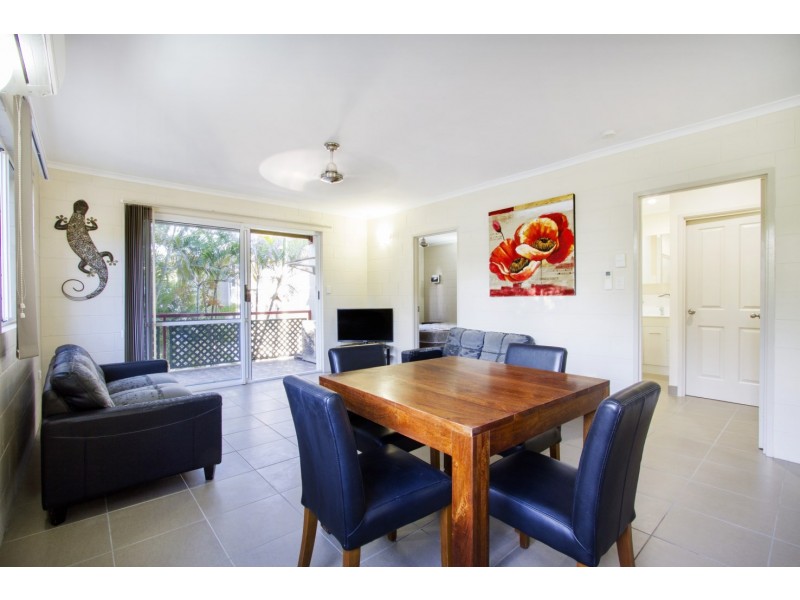 7/14 Island Drive, Cannonvale QLD 4802