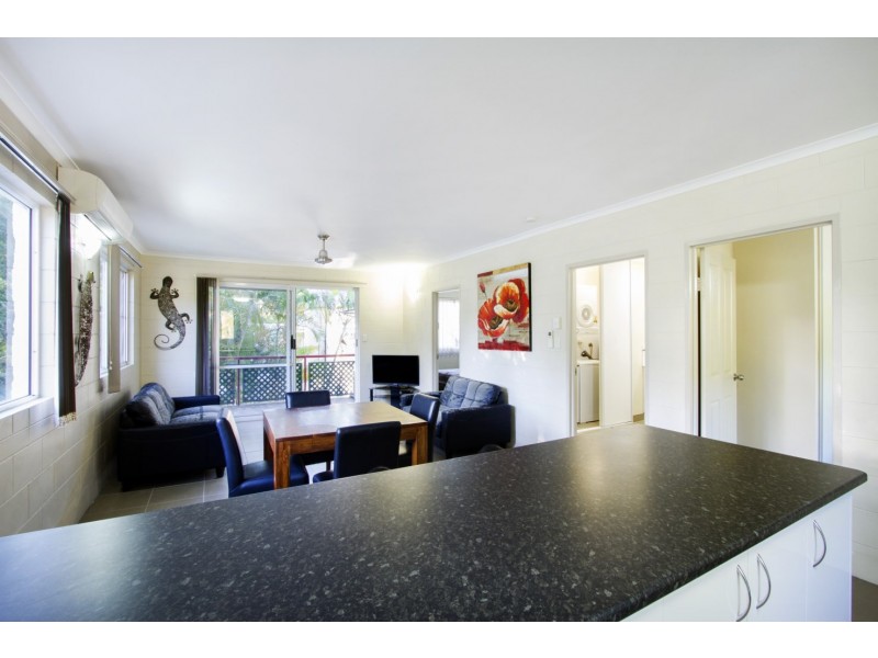 7/14 Island Drive, Cannonvale QLD 4802