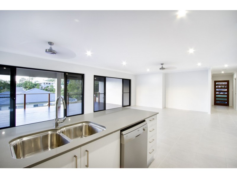 4/13 Border Drive, Cannonvale QLD 4802