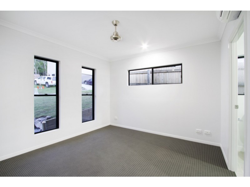 4/13 Border Drive, Cannonvale QLD 4802