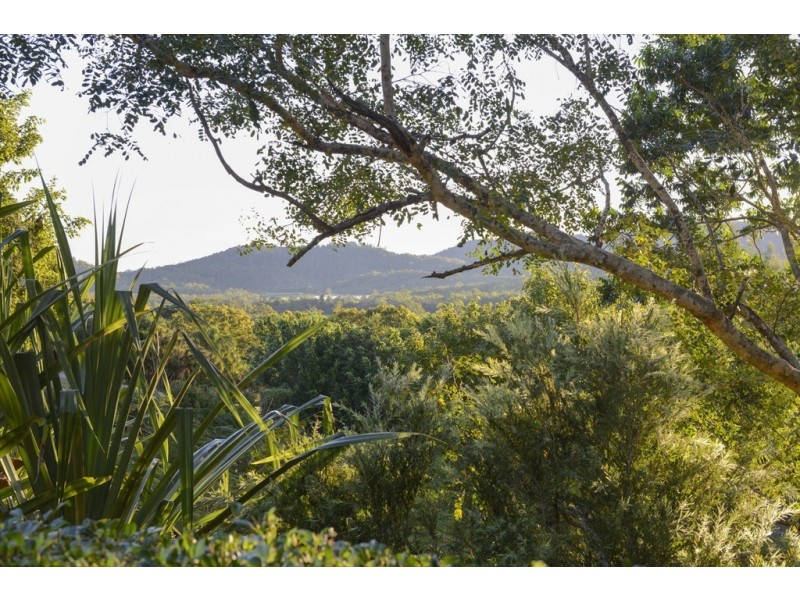 45 Kookaburra Drive, Cannonvale QLD 4802