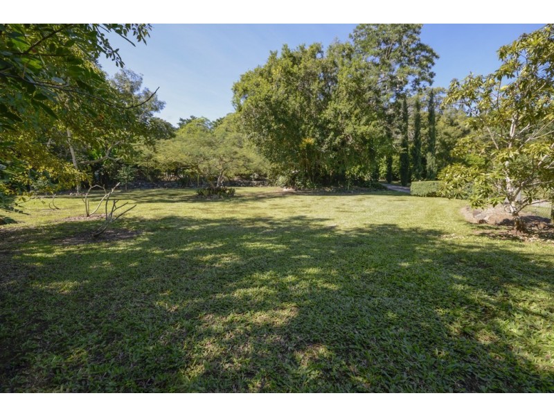 45 Kookaburra Drive, Cannonvale QLD 4802