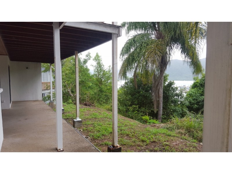 4 Harbour Avenue, Shute Harbour QLD 4802