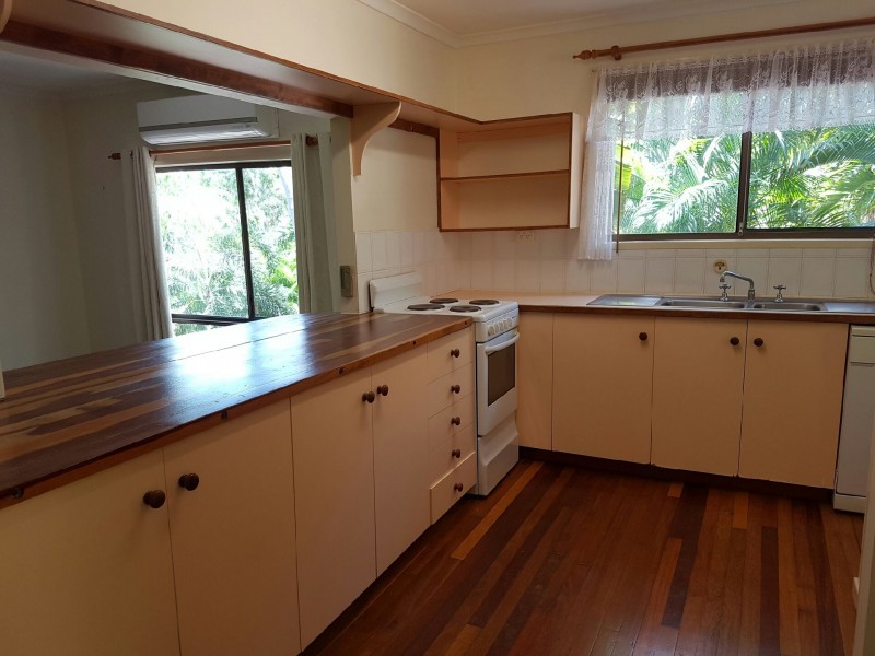 1/8 Warruga Street, Cannonvale QLD 4802