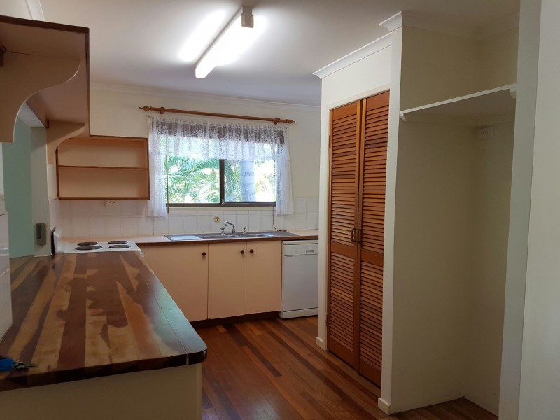 1/8 Warruga Street, Cannonvale QLD 4802