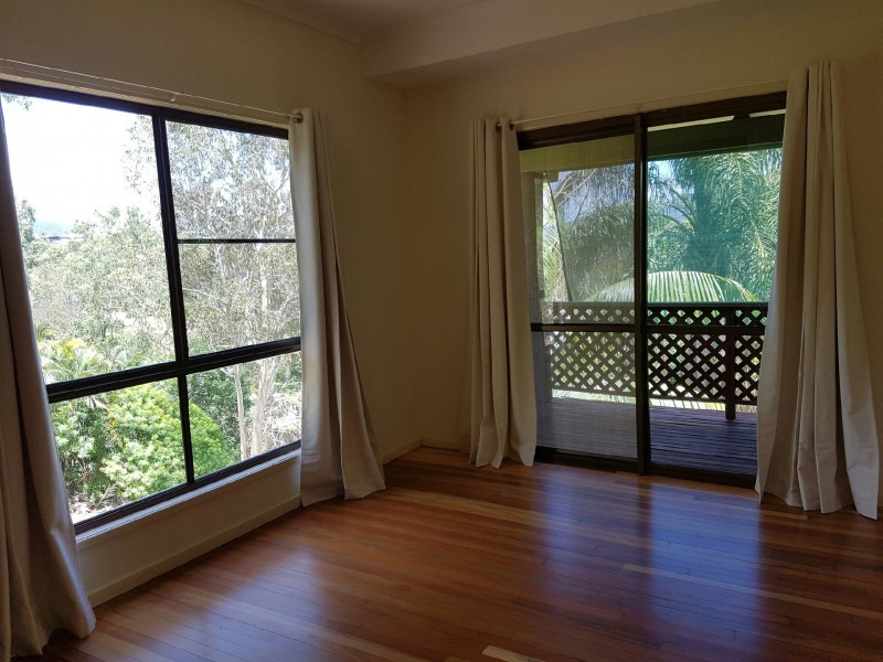 1/8 Warruga Street, Cannonvale QLD 4802