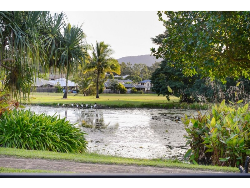 52 Valley Drive, Cannonvale QLD 4802
