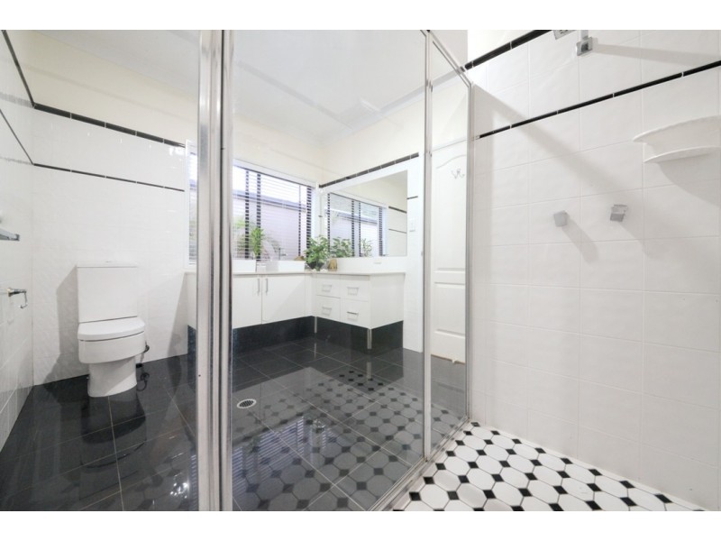 52 Valley Drive, Cannonvale QLD 4802