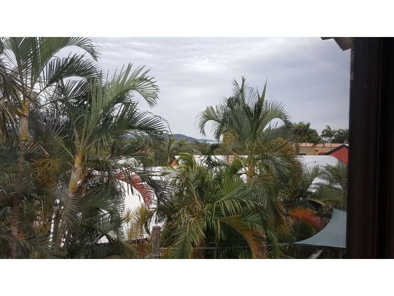 3/4 Border Drive, Cannonvale QLD 4802