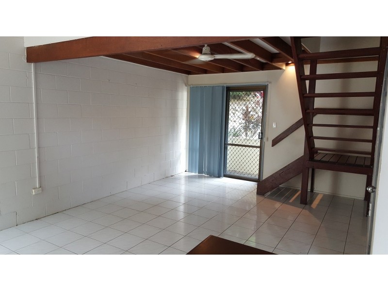 3/4 Border Drive, Cannonvale QLD 4802