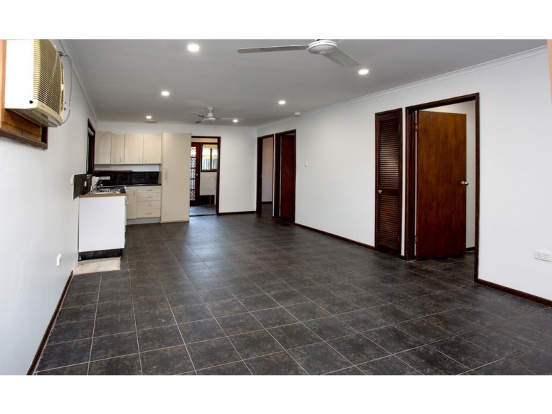 11/20 Pandanus Drive, Cannonvale QLD 4802