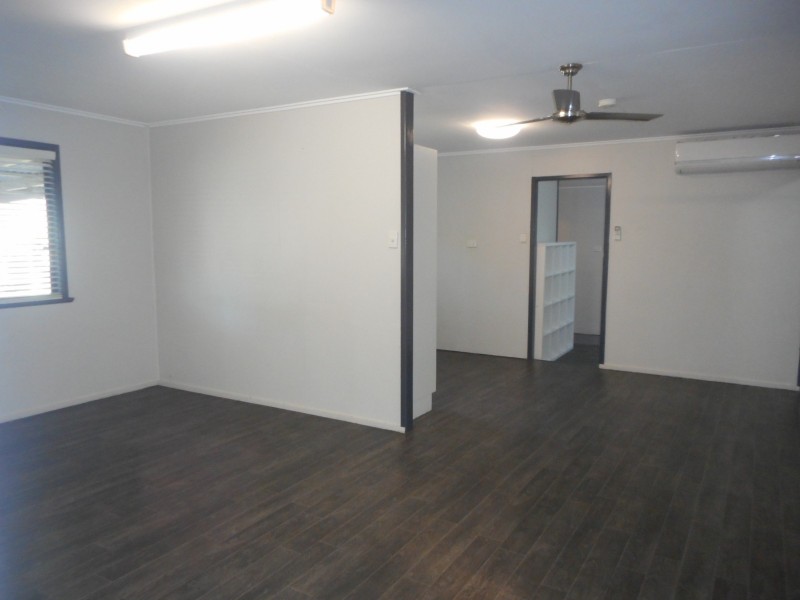 12 Schnapper Street, Cannonvale QLD 4802