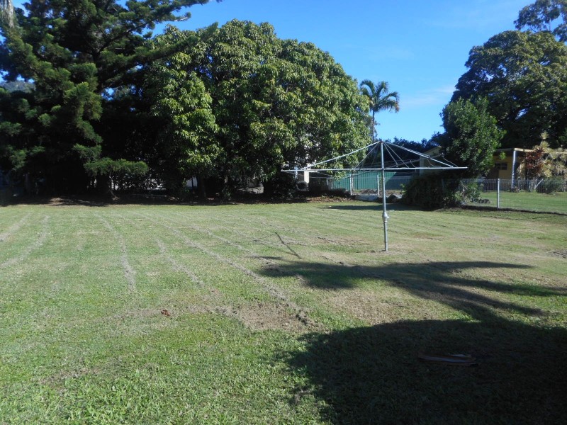 12 Schnapper Street, Cannonvale QLD 4802