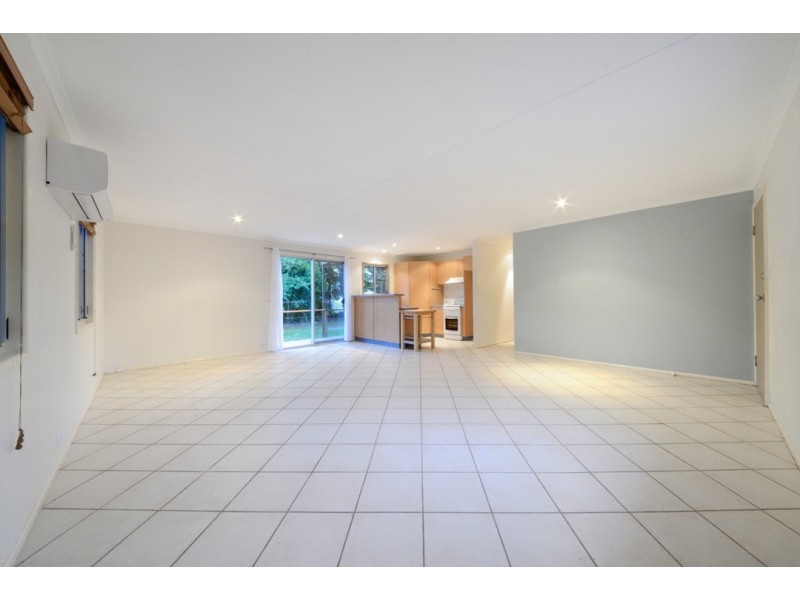 2 Picaninni Close, Cannonvale QLD 4802