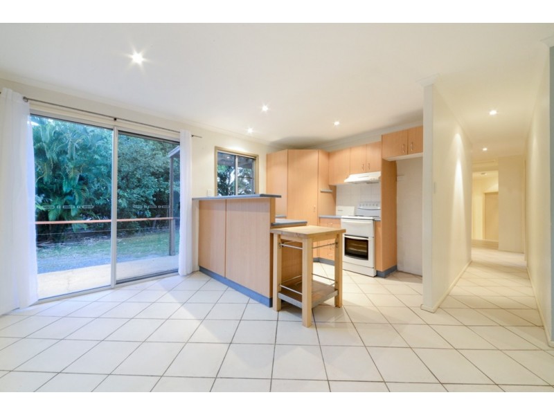 2 Picaninni Close, Cannonvale QLD 4802