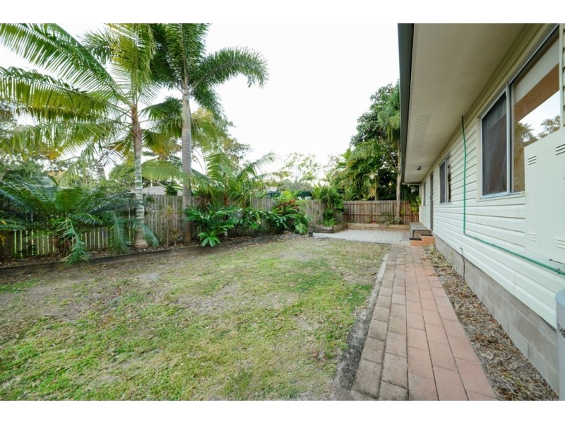 2 Picaninni Close, Cannonvale QLD 4802