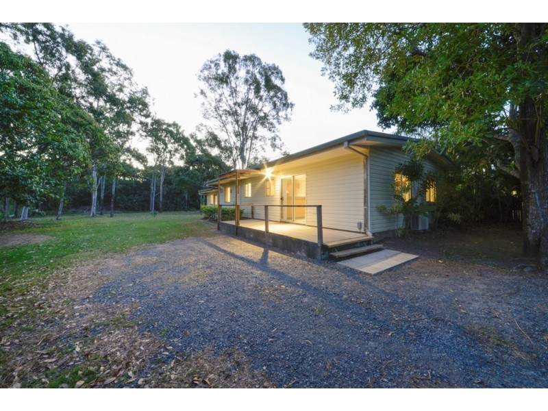 2 Picaninni Close, Cannonvale QLD 4802