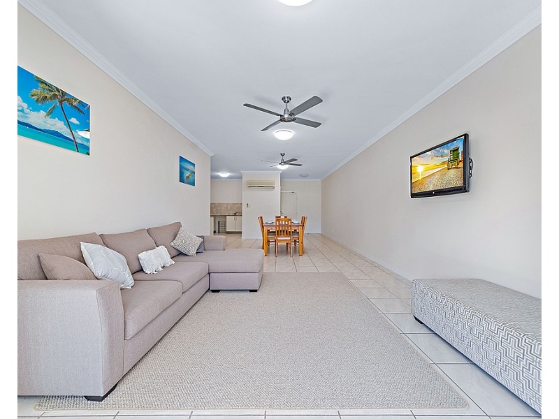 64/21 Shute Harbour Rd, Cannonvale QLD 4802