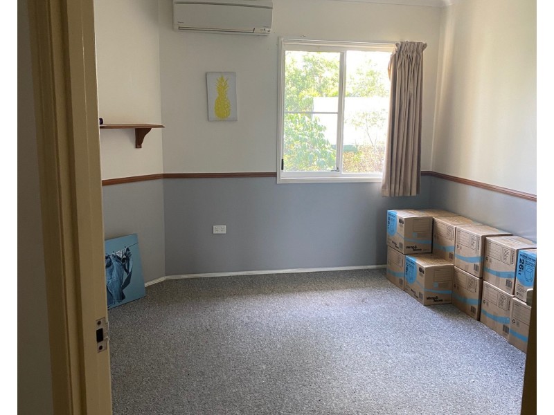 2/5 MacArthur Drive, Cannonvale QLD 4802