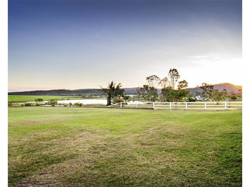 55 Windemere Drive, Strathdickie QLD 4800