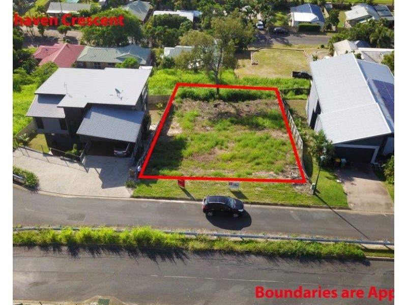 22 Whitehaven Crescent, Cannonvale QLD 4802