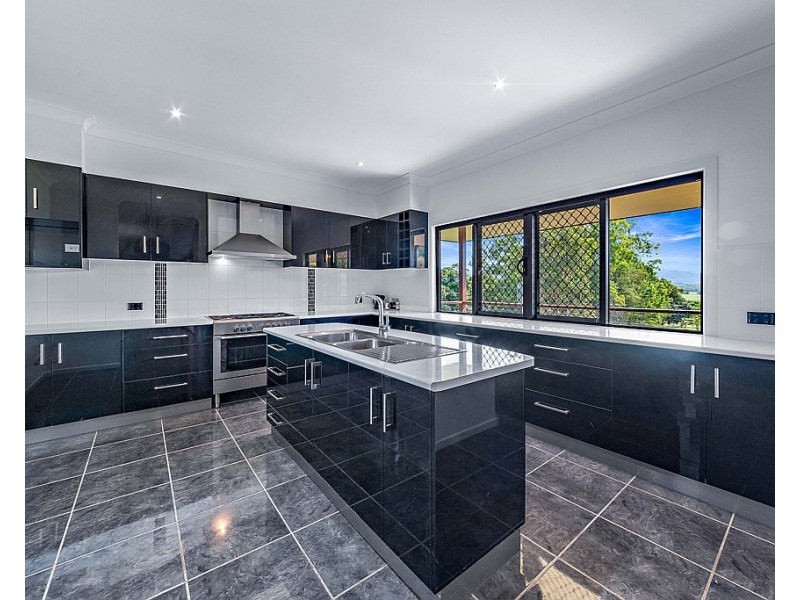 8 Mount Marlow Rise, Mount Marlow QLD 4800