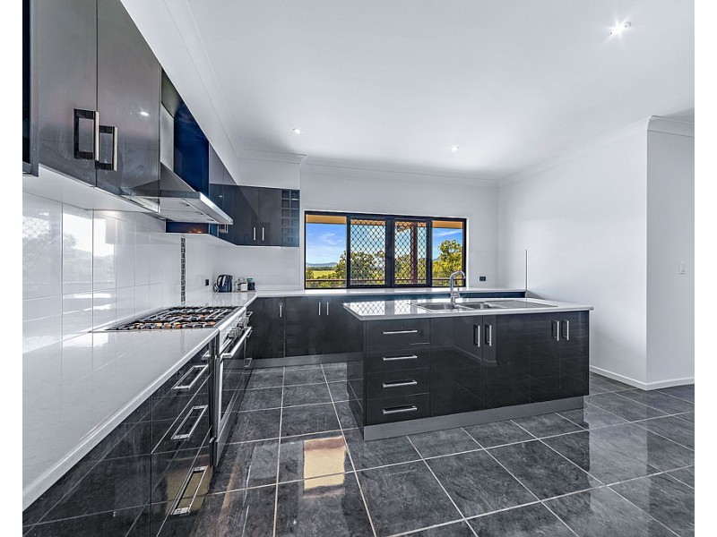 8 Mount Marlow Rise, Mount Marlow QLD 4800