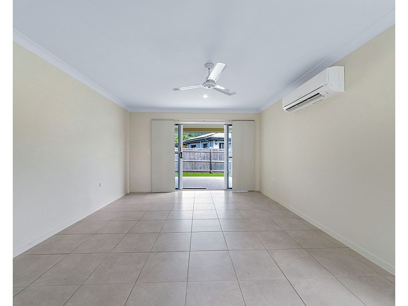 6a and 6b Leichardt Place, Cannonvale QLD 4802