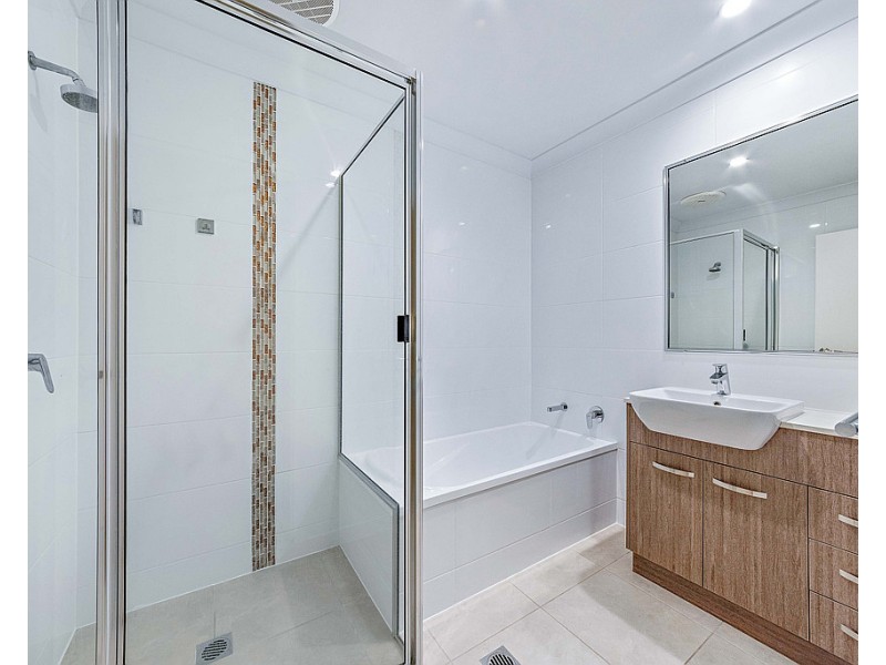 6a and 6b Leichardt Place, Cannonvale QLD 4802