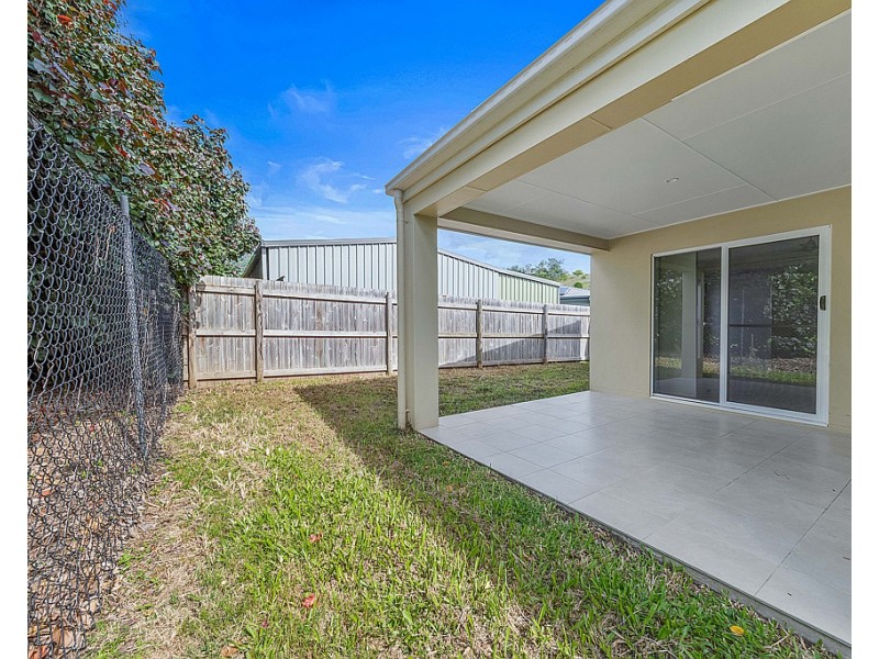 6a and 6b Leichardt Place, Cannonvale QLD 4802