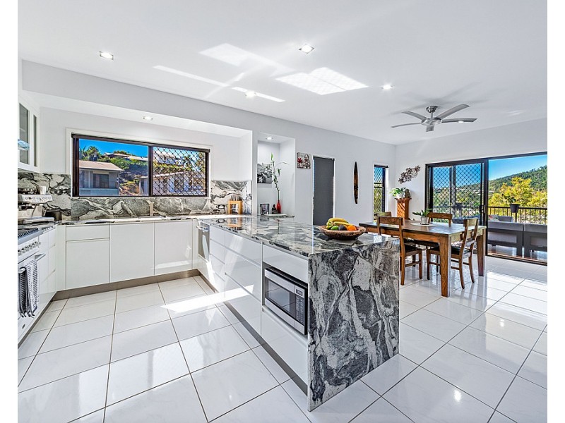 3 Scenic Ridge Drive, Cannonvale QLD 4802