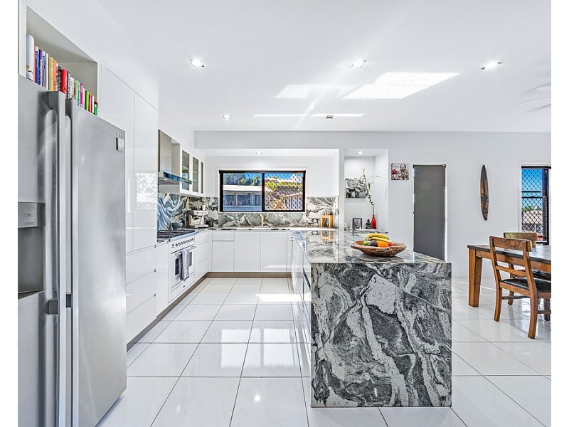 3 Scenic Ridge Drive, Cannonvale QLD 4802